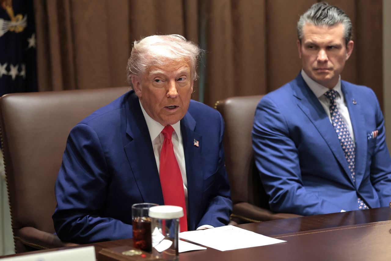 Zamieszanie w administracji Trumpa. Jak doszło do wstrzymania dostaw broni do Ukrainy?