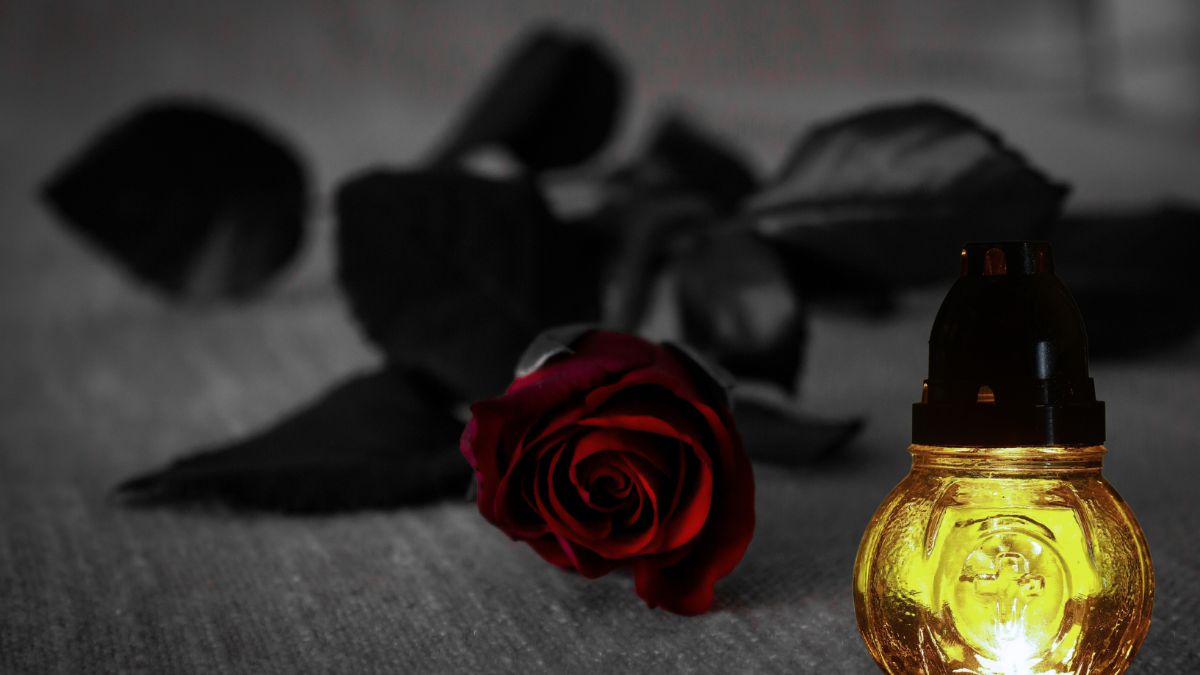 Kto zabił "Różaną Dziewczynę"?