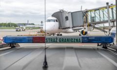 Ukraina wystawiła za nią czerwoną notę. Wpadła na lotnisku w Warszawie