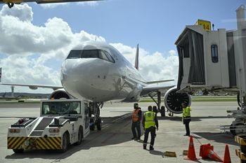 Miał przy sobie 350 paszportów. Został zatrzymany na lotnisku