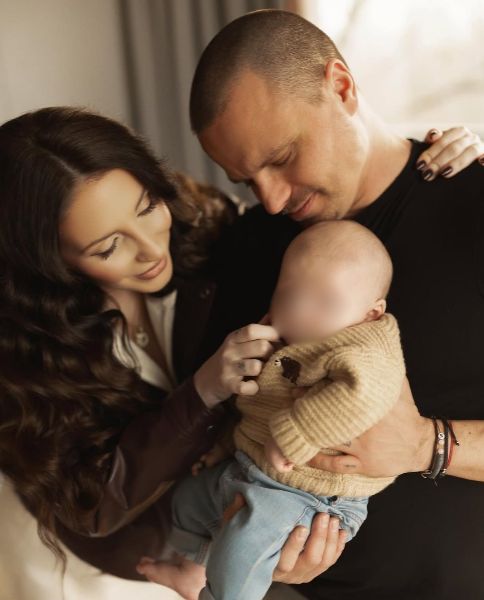 Dominika Serowska, Marcin Hakiel i ich syn