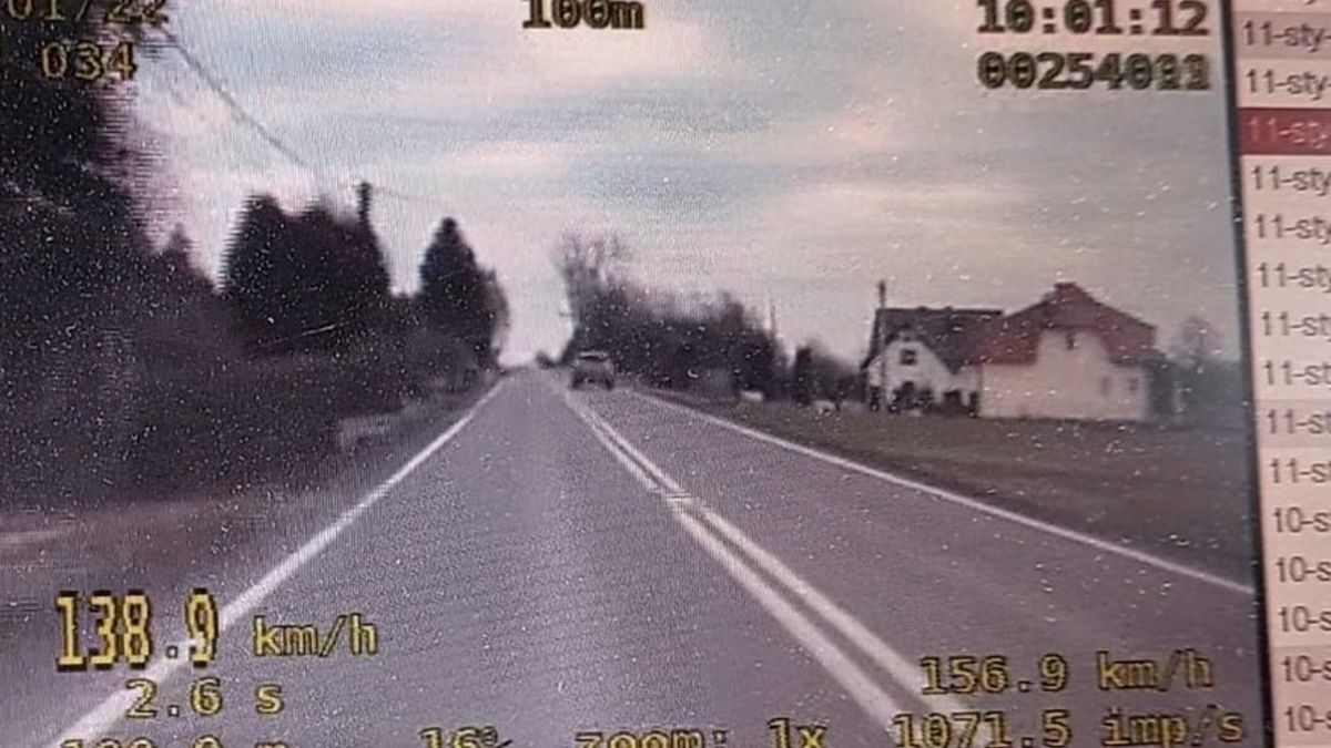 Policjanci z grupy SPEED z wadowickiej komendy zatrzymali kierującego Land Roverem, który pędził z prędkością 138 km/h. 