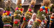 Połykali "kotki" i zatykali palmy na dachach. Niedziela Palmowa na terenach obecnego LSM