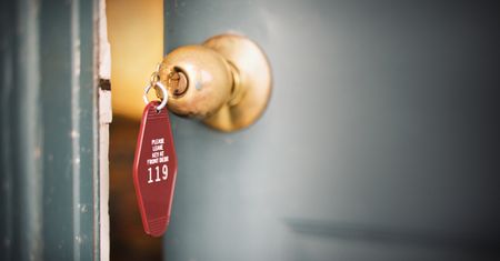 Ilinko. Przerażające odkrycie w hotelu. Miał dziurę w klatce piersiowej