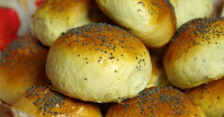 Pączki z kapustą i grzybami to pozycja obowiązkowa na Wigilię. Schodzą u nas szybciej niż pierogi