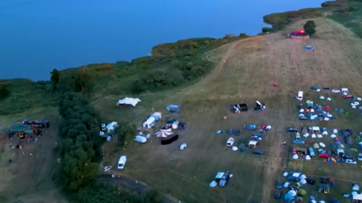 Zorganizowali festiwal na terenie chronionym.