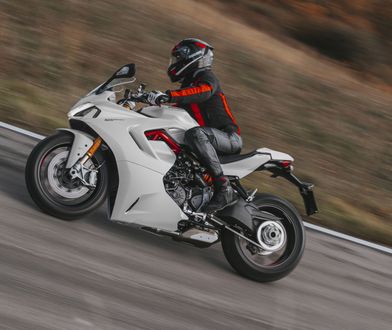 Ducati odświeża sportowe Panigale V4 i SuperSport 950, ale pokazuje też rowery elektryczne