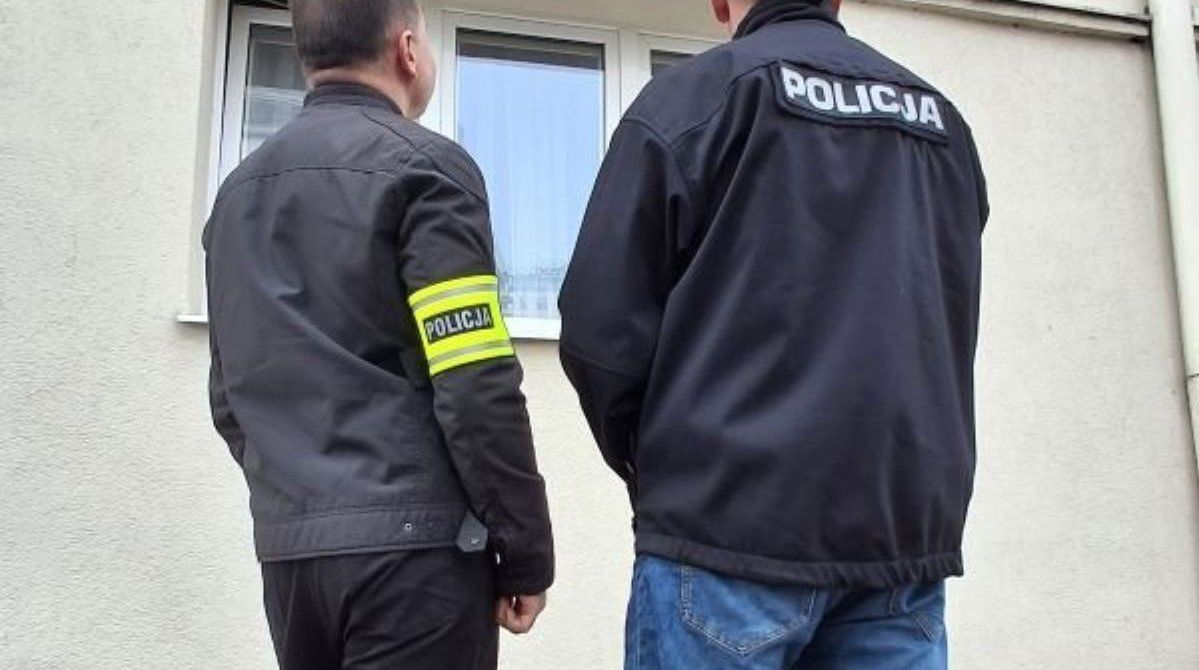 Gdynia: Liczyła się każda sekunda. Wspięli się po balkonie