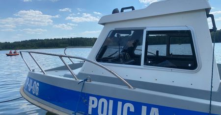 Wrocław: Z Odry wyłowiono ciało młodego mężczyzny. Policja ustala tożsamość