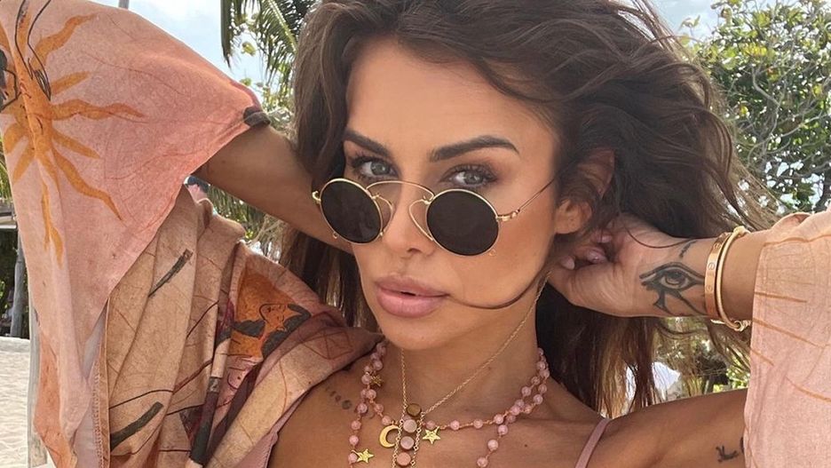 Natalia Siwiec w plażowej stylizacji / Instagram.com/ nataliasiwiec.official