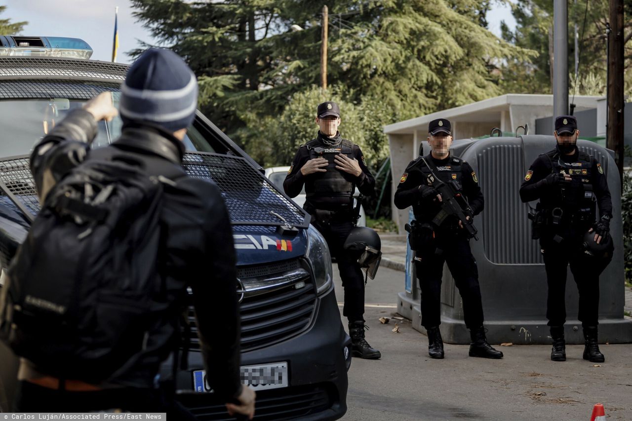 Krwawe przesyłki. Wiadomo, skąd je wysłano