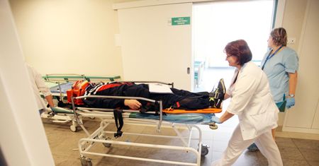 "Nie mam oporów przed żadną czynnością". Fragment książki Weroniki Nawary "W czepku urodzone"