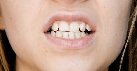 Przeskakiwanie żuchwy - przyczyny, objawy, diagnostyka, leczenie
