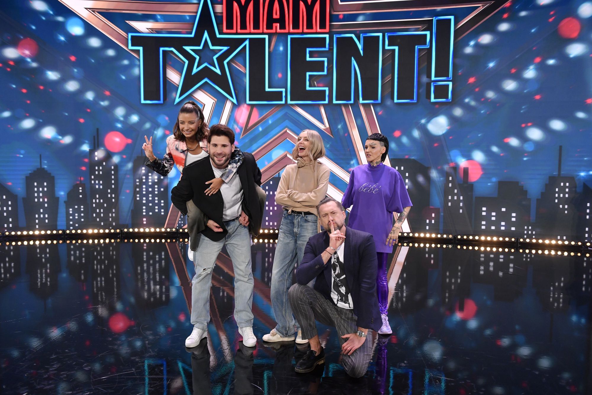 Marcin Prokop, Julia Wieniawa, Agnieszka Woźniak-Starak, Jan Pirowski na planie "Mam Talent!"