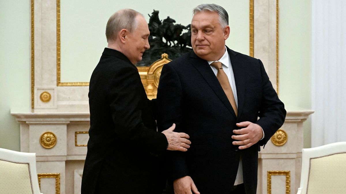 Viktor Orban z wizyt? na Kremlu
Russia's President Vladimir Putin meets with Hungary's Prime Minister Viktor Orban at the Kremlin in Moscow on November 28, 2025. (Photo by Alexander NEMENOV / POOL / AFP)
ALEXANDER NEMENOV