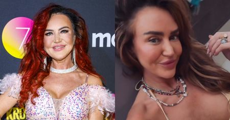 Opalona Agnieszka Kotońska pozdrawia z leżaka, prężąc się w bikini