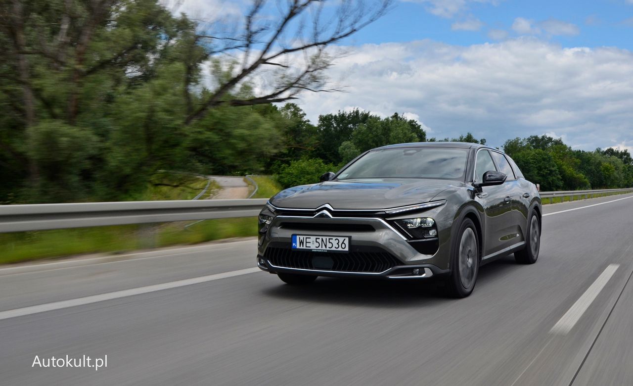 Citroën C5 X to auto raczej na proste trasy i spokojne tempo