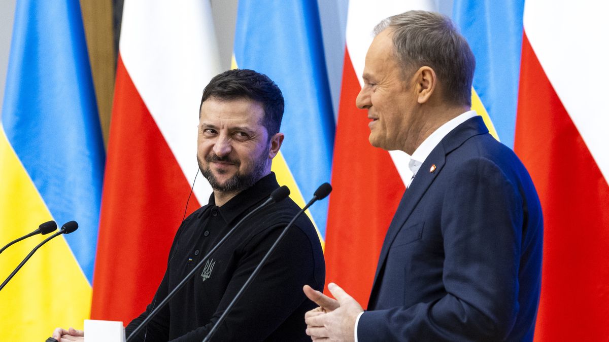 Ukrainian President Volodymyr Zelensky (L)  and Polish Prime Minister Donald Tusk during a press conference after their talks in Warsaw, Poland, on January 15, 2024. (Photo by Andrzej Iwanczuk/NurPhoto via Getty Images)