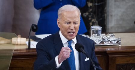 USA zamykają przestrzeń powietrzną dla samolotów z Rosji. Jest decyzja prezydenta Bidena