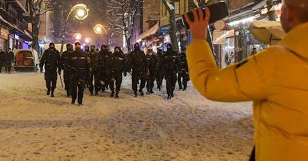 "Wiadomości" komentują imprezę na Krupówkach. "Warcholstwo i awanturnictwo"