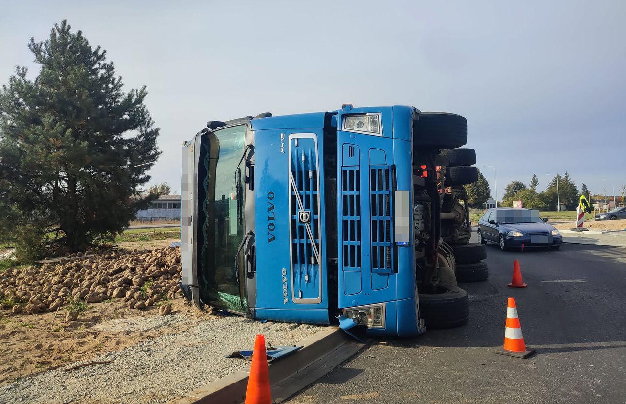 Wypadek na rondzie w Pile - AKTUALIZACJA