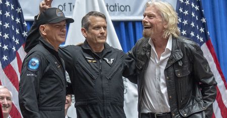 Richard Branson leci w kosmos. Podpowiadamy, jak oglądać start rakiety VSS Unity