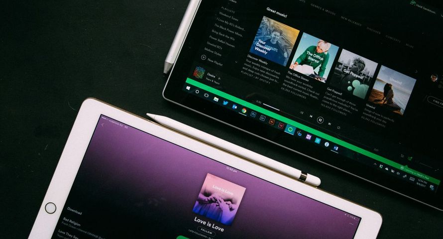 Spotify i Universal Music Group z narzędziem AI do tworzenia coverów i remiksów