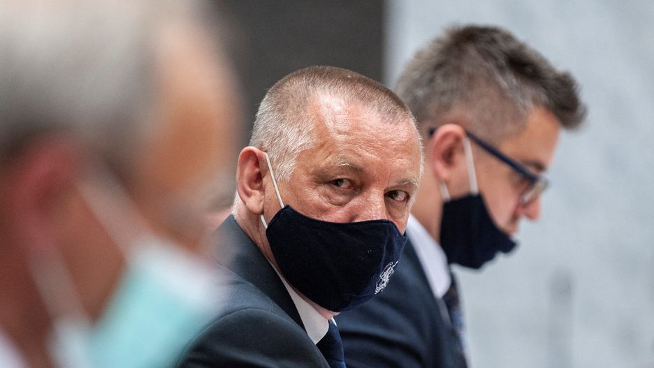Marian Banaś zdecydował, że wystąpi do marszałek Sejmu Elżbiety Witek i przewodniczących klubów i kół parlamentarnych z wnioskiem o powołanie komisji śledczej. 