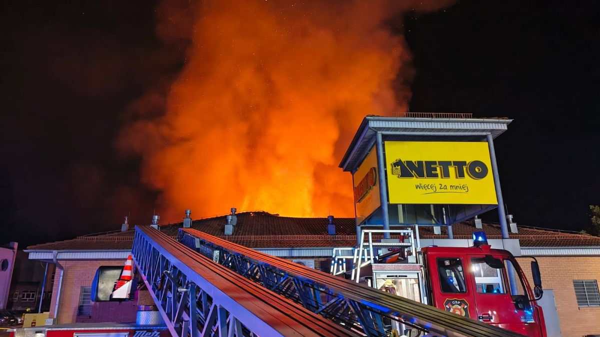 Nocny pożar sklepu Netto