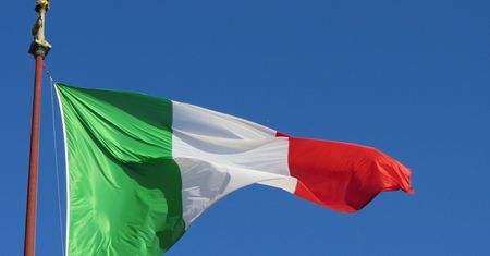 Obiecywał pieniądze i egzotyczne wakacje. Wyłudził od seniorki kilka tysięcy euro