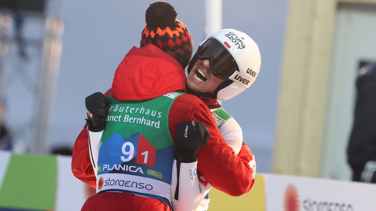 Zdjęcie okładkowe artykułu: PAP / Grzegorz Momot / Na zdjęciu: Kamil Stoch i Piotr Żyła