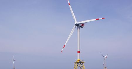 Koniec pewnej epoki. Niemcy przed czasem rozbierają pierwszą morską farmę wiatrową