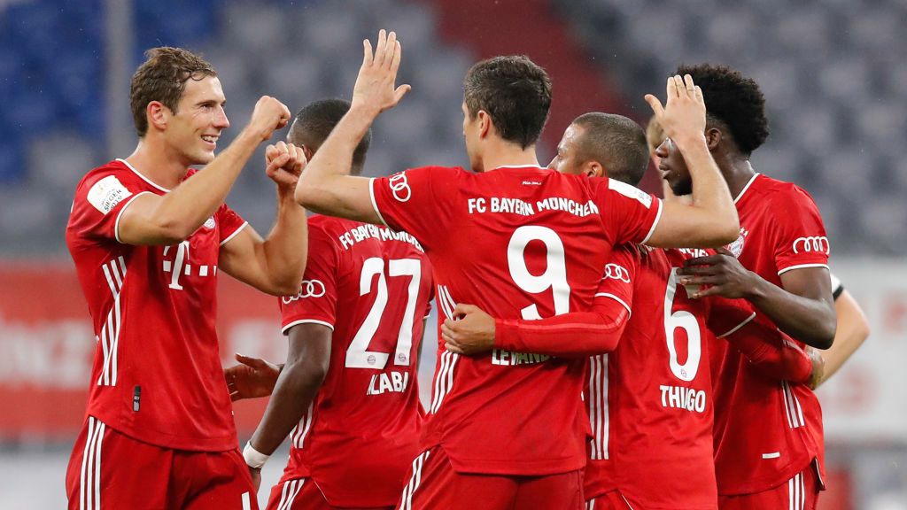 radość piłkarzy Bayernu Monachium