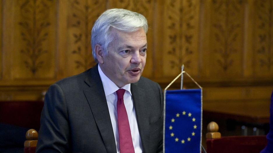 Komisarz UE spotka się z Banasiem. Chce zapoznać się z raportami NIK 