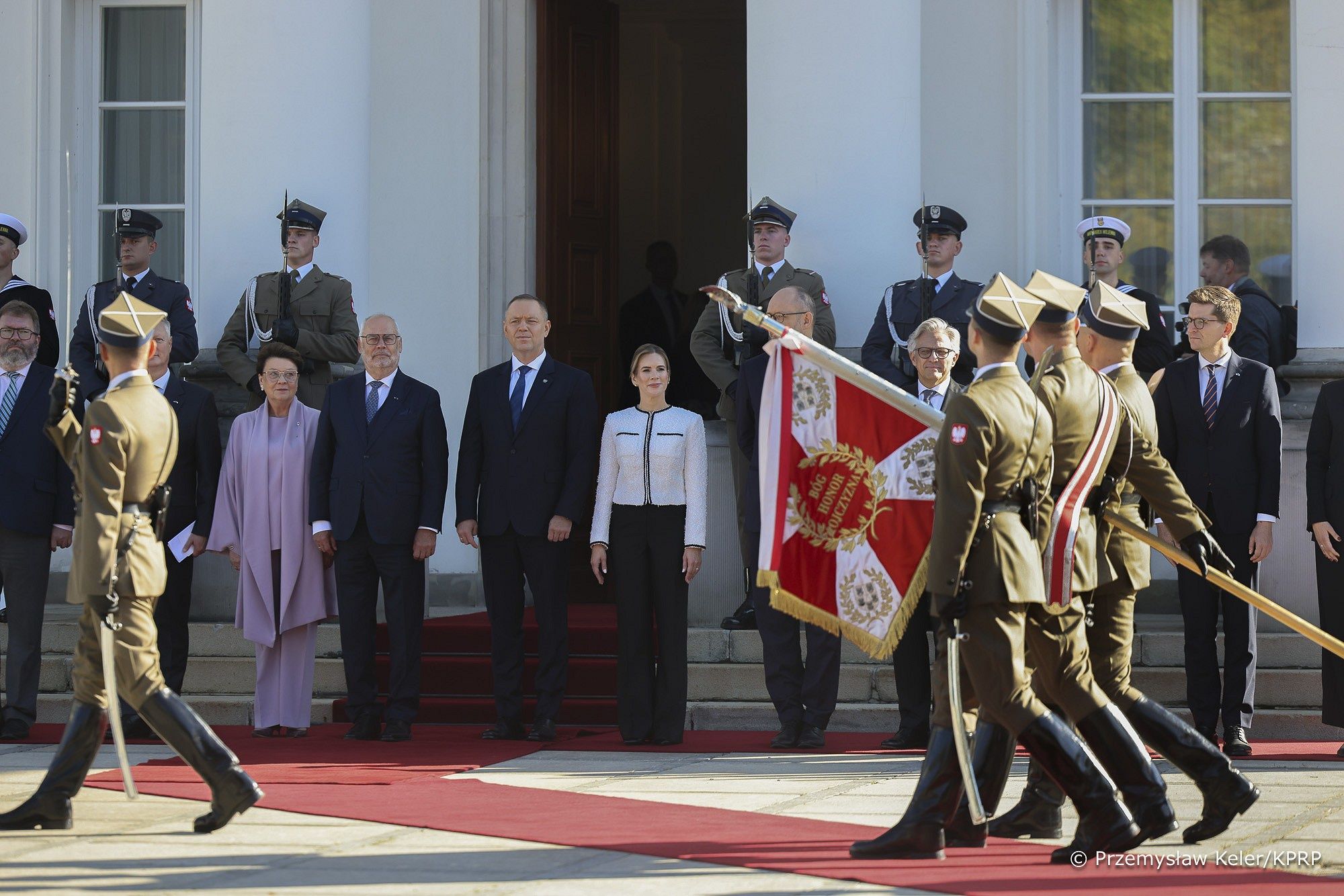 Marta Nawrocka powitała pierwszą parę Estonii w Belwederze