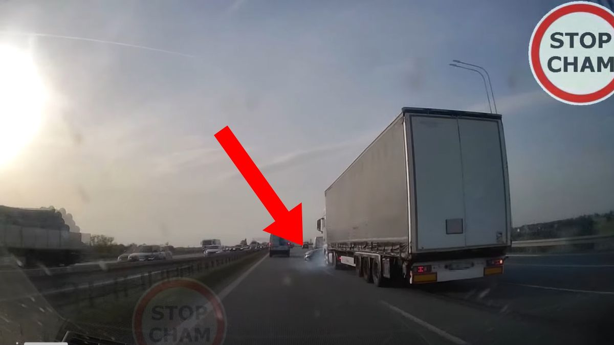 Kierowca kii stracił kontrolę nad autem