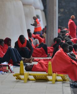 Prawie 300 osób na łodzi. Wśród uchodźców tylko dwie kobiety