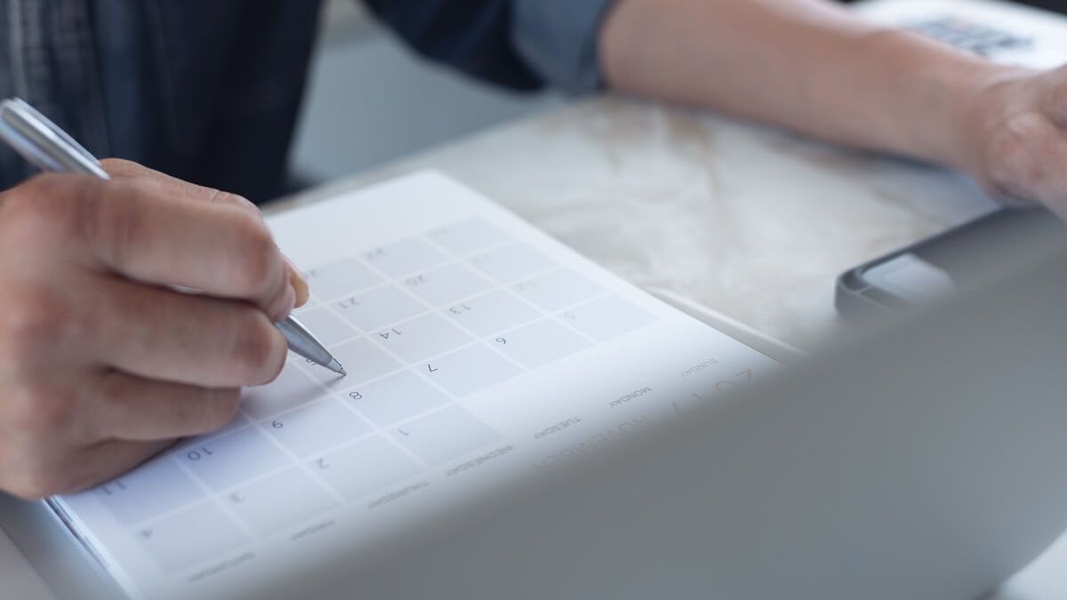 Kalendarz dni wolnych od pracy i świąt w 2023 roku