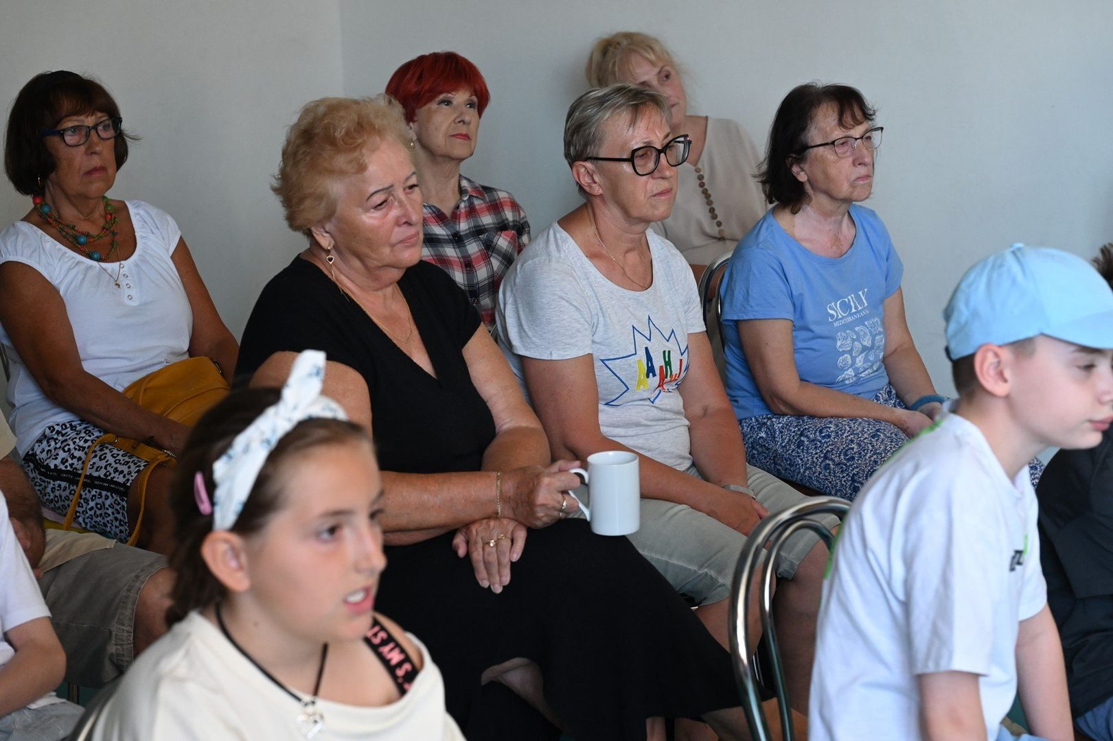 Mimo ważnego tematu, radośni klubowicze nie omieszkiwali chichotać i żartować. Dzięki temu temat został z pewnością lepiej przyswojony.