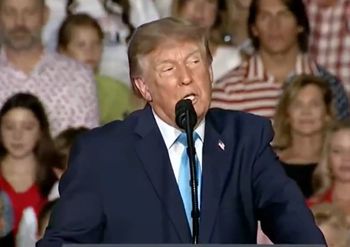 Burza po słowach Trumpa. Mówi o zniszczeniu miast. "Niewielka cena"
