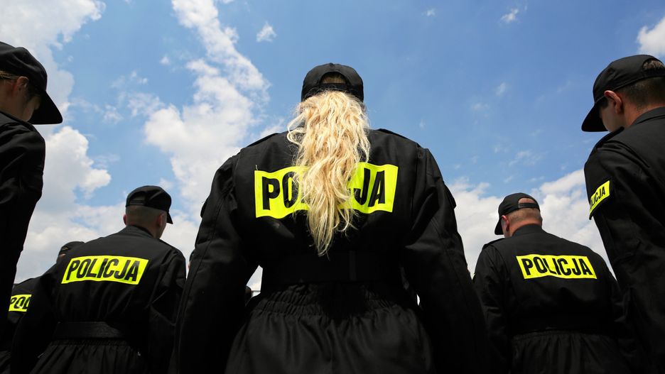Kraków. Funkcjonariusz policji dokonała kradzieży wina i whisky? (zdjęcie ilustracyjne)