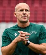 Czy UEFA powinna odebrać mu finał? Polacy zabrali głos ws. Marciniaka