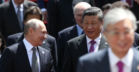 Do Rosji płynie rzeka pieniędzy. Rekordowe sumy z Chin