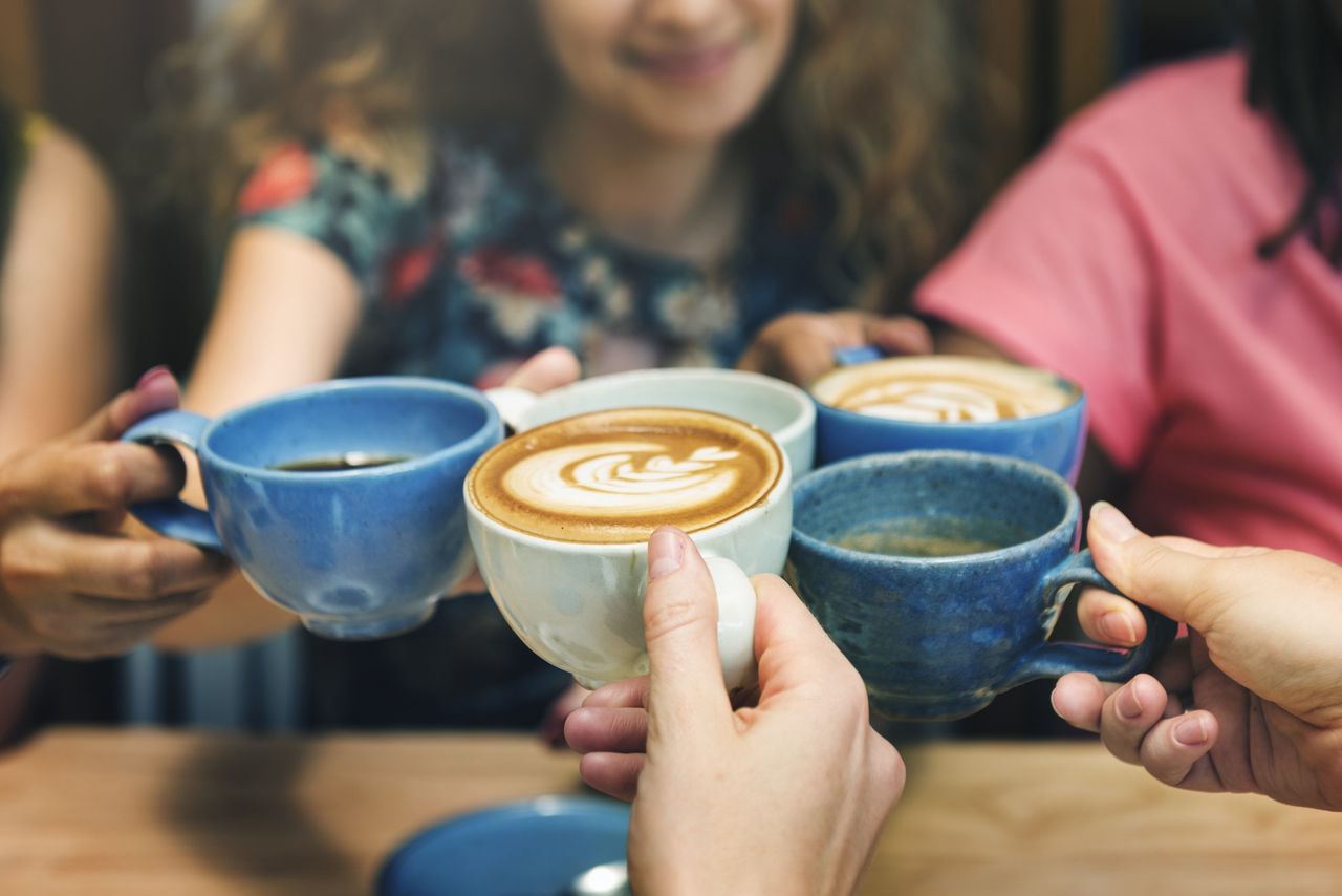 How coffee with milk disrupts hormones and impacts health