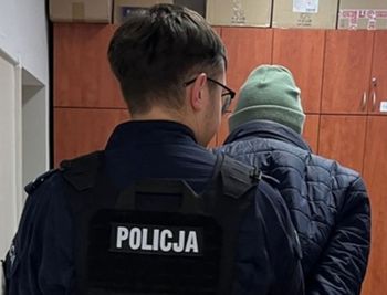 Trzemeszno: 49-latek groził kelnerce w pizzerii i ukradł pieniądze