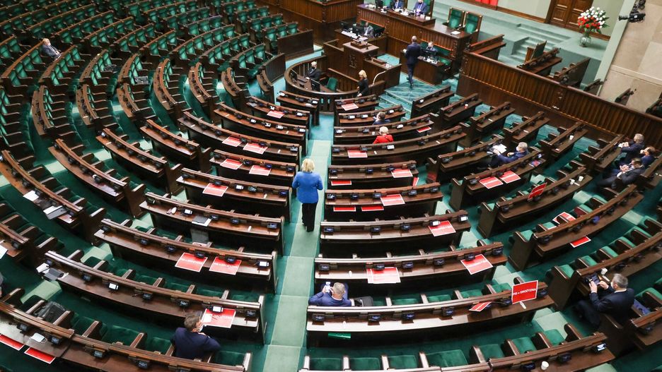 Najnowszy sondaż: złe wieści dla PiS 