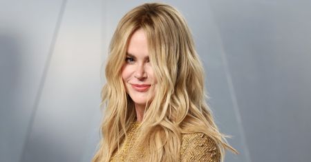Rzadki widok: pozbawiona PERUKI i MAKIJAŻU Nicole Kidman pędzi na siłownię w Portofino. Jak inna osoba? (ZDJĘCIA)