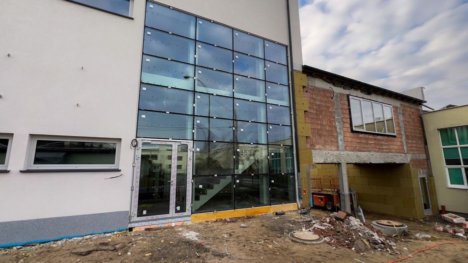 Budowa hali sportowej przy II LO w Mielcu.