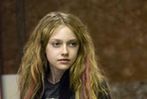 ''Very Good Girls'': Dakota Fanning i Elizabeth Olsen kochają Boyda Holbrooka