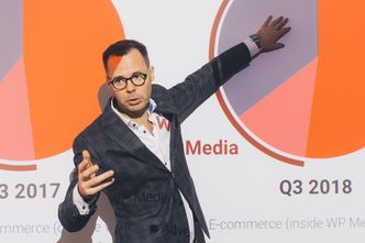 Rekordowe zyski Wirtualnej Polski, a prezes znowu pisze list. Zaskakujący